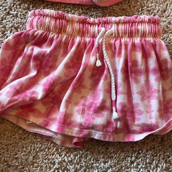 Shorts - Picture 3 of 3